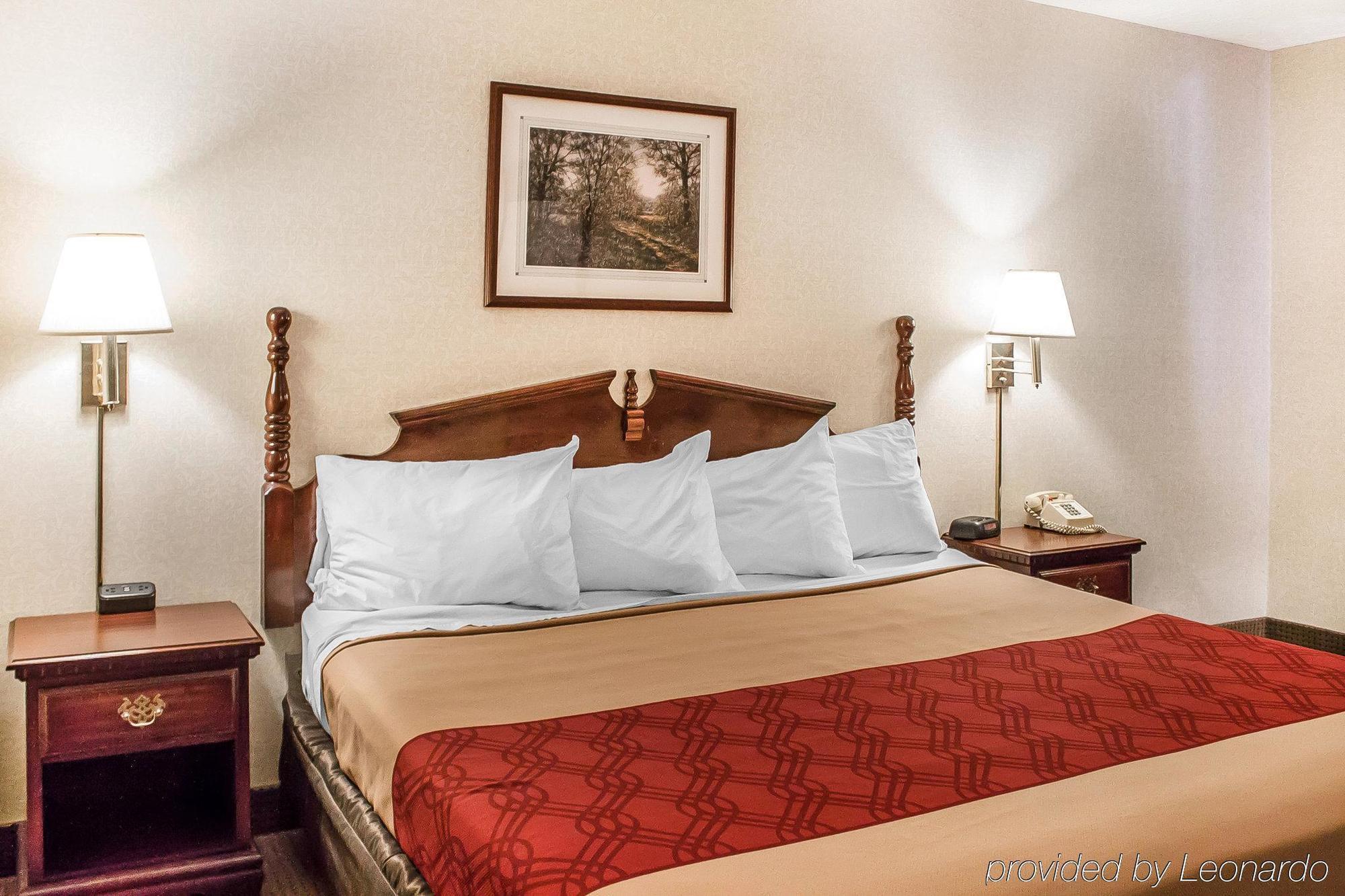 Econo Lodge Traverse City Exterior foto